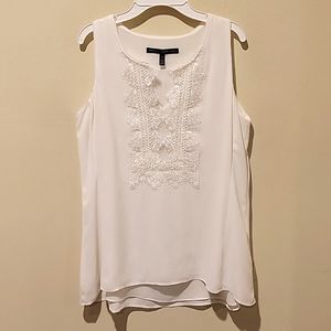 ❤️ STUNNING WHITE HOUSE BLACK MARKET WHBM LACE BIB FLOWY TOP/BLOUSE, SMALL